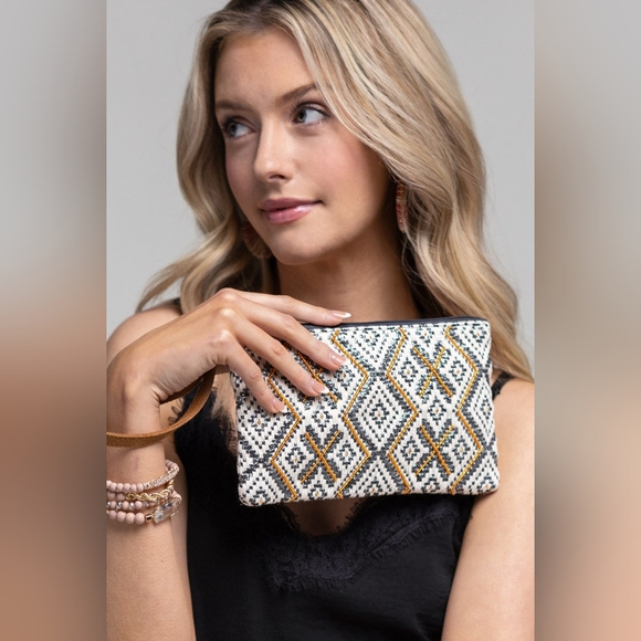 Handmade Hand Beaded Wristlet Clutch - Ethnic Inspired Motive - Gold Seed Beeds - Picture 8 of 11